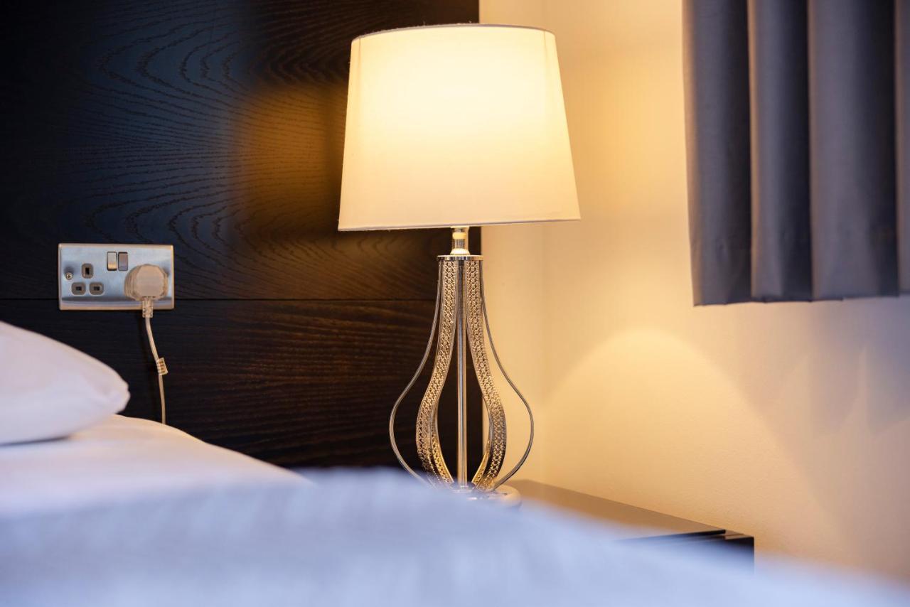 Ewenny Farm Guest House Бридженд Экстерьер фото